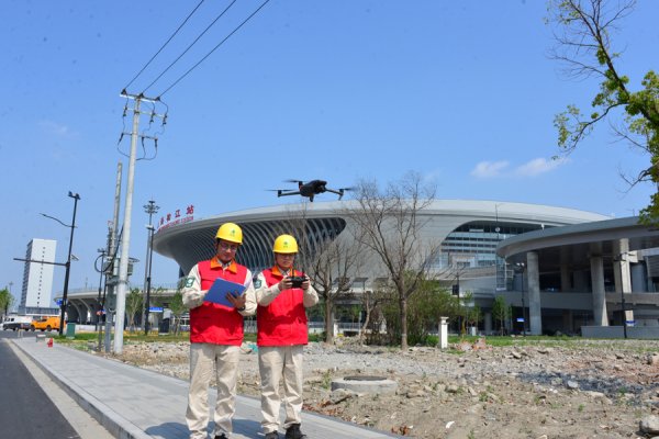 浩广配资 松江供电公司：全力保障“五一”期间铁路上海松江站供电安全可靠